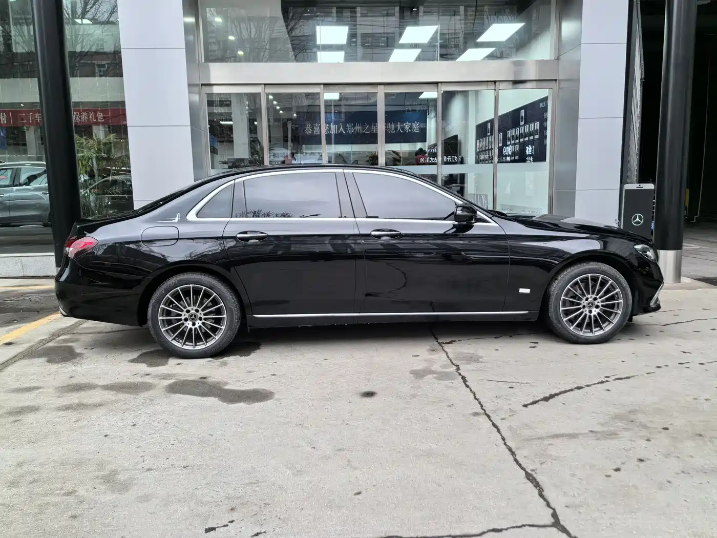 MERCEDES-BENZ E CLASS