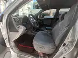 Фото 7 - Toyota RAV4