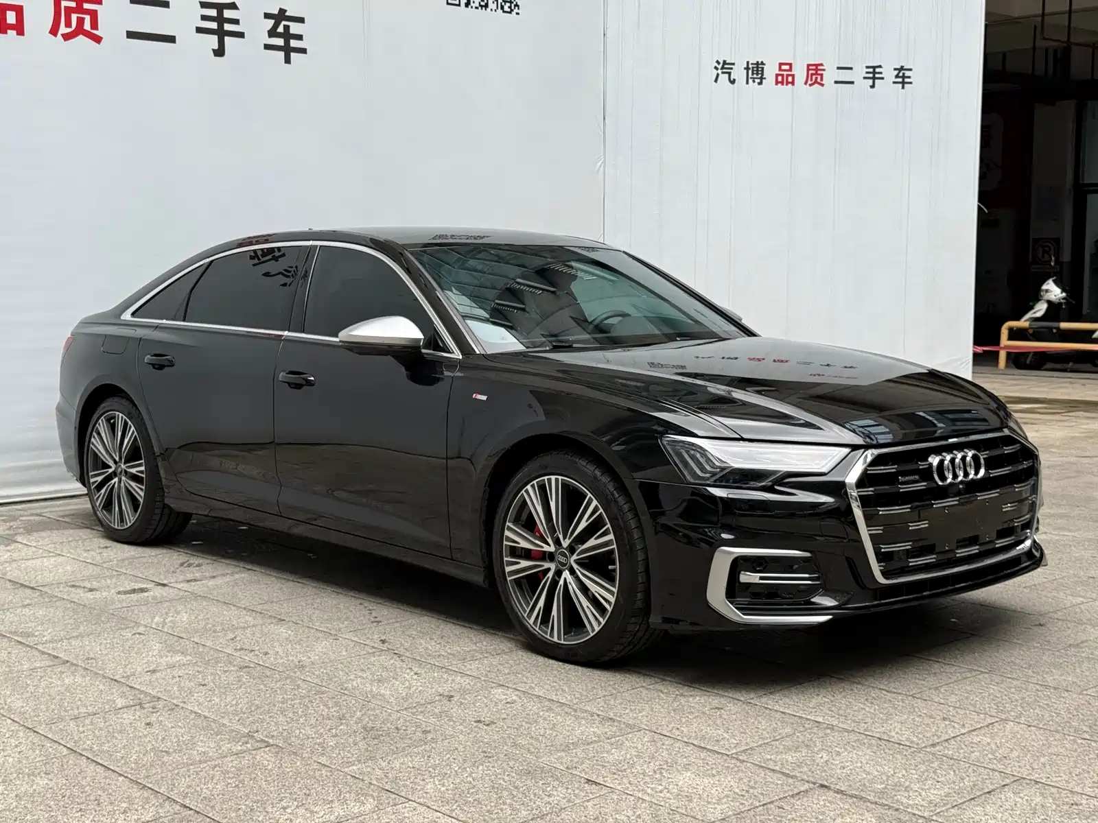صورة 2 - Audi A6L