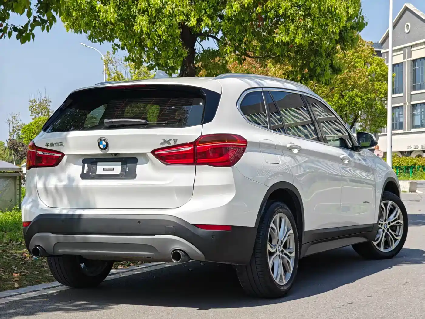 BMW X1 2018 sDrive20Li Leading Model фото 5