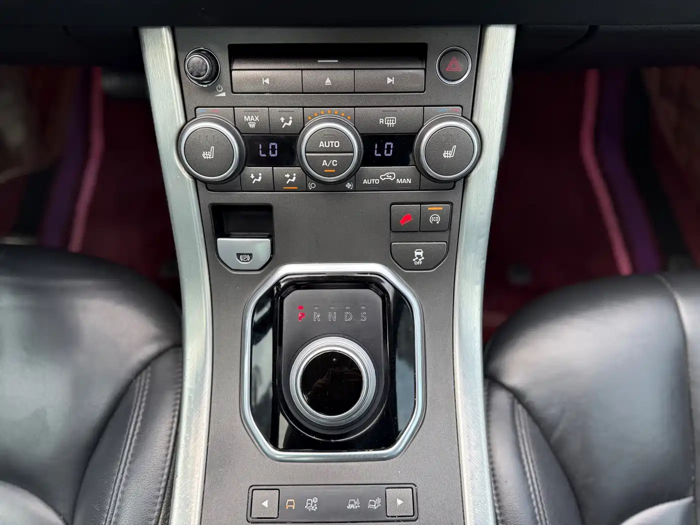 Photo 9 - Land Rover Range Rover Evoque