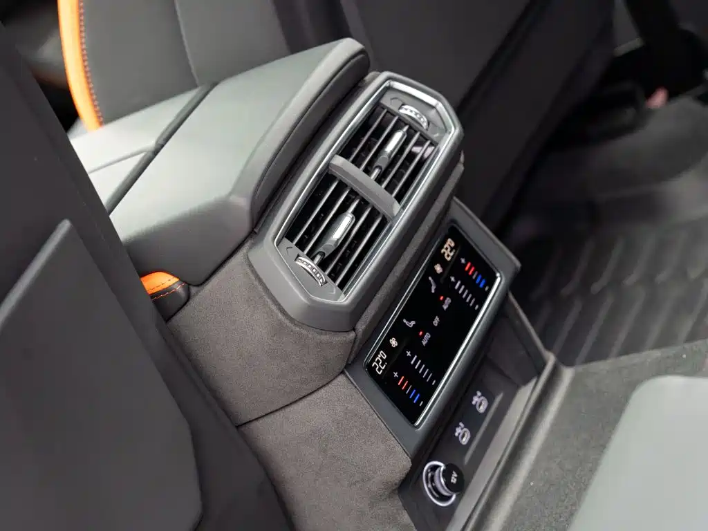 Lamborghini Urus SE 2025 2025 4.0T Standard Edition