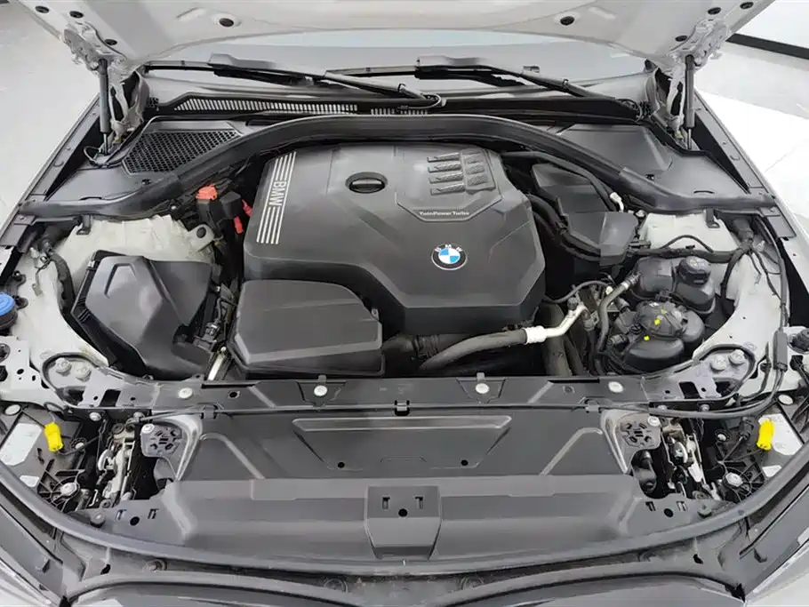 BMW 3 Series 2025 330Li M Sport Night Edition фото 10