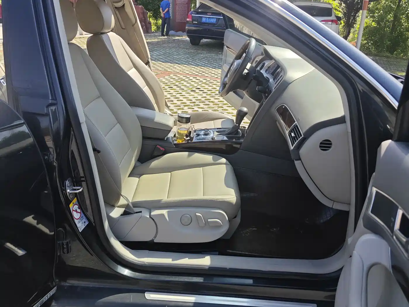 Audi A6L 2011 2.0 TFSI Automatic Comfort фото 7