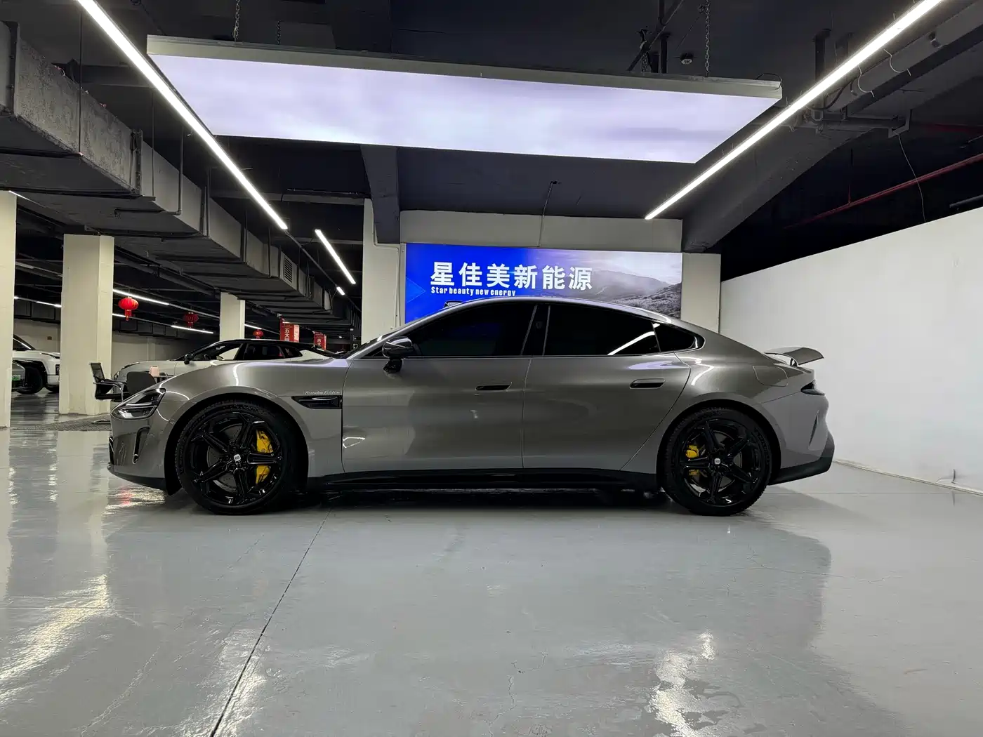 XIAOMI CAR XIAOMI SU7