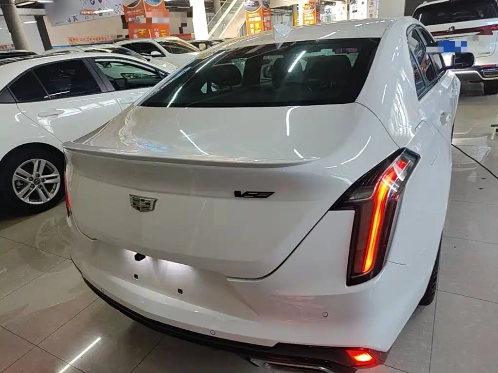 Cadillac CT4 2022 2022 28T Fashion Style