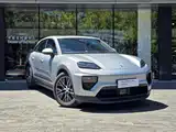 Photo 2 - Porsche Macan EV