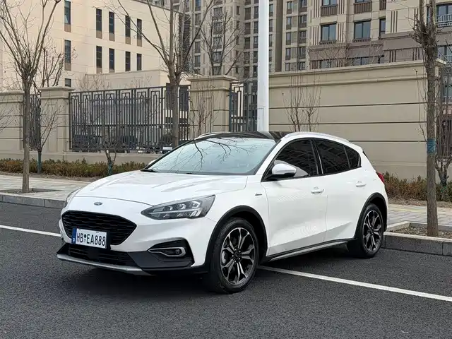 FORD FOX ACTIVE