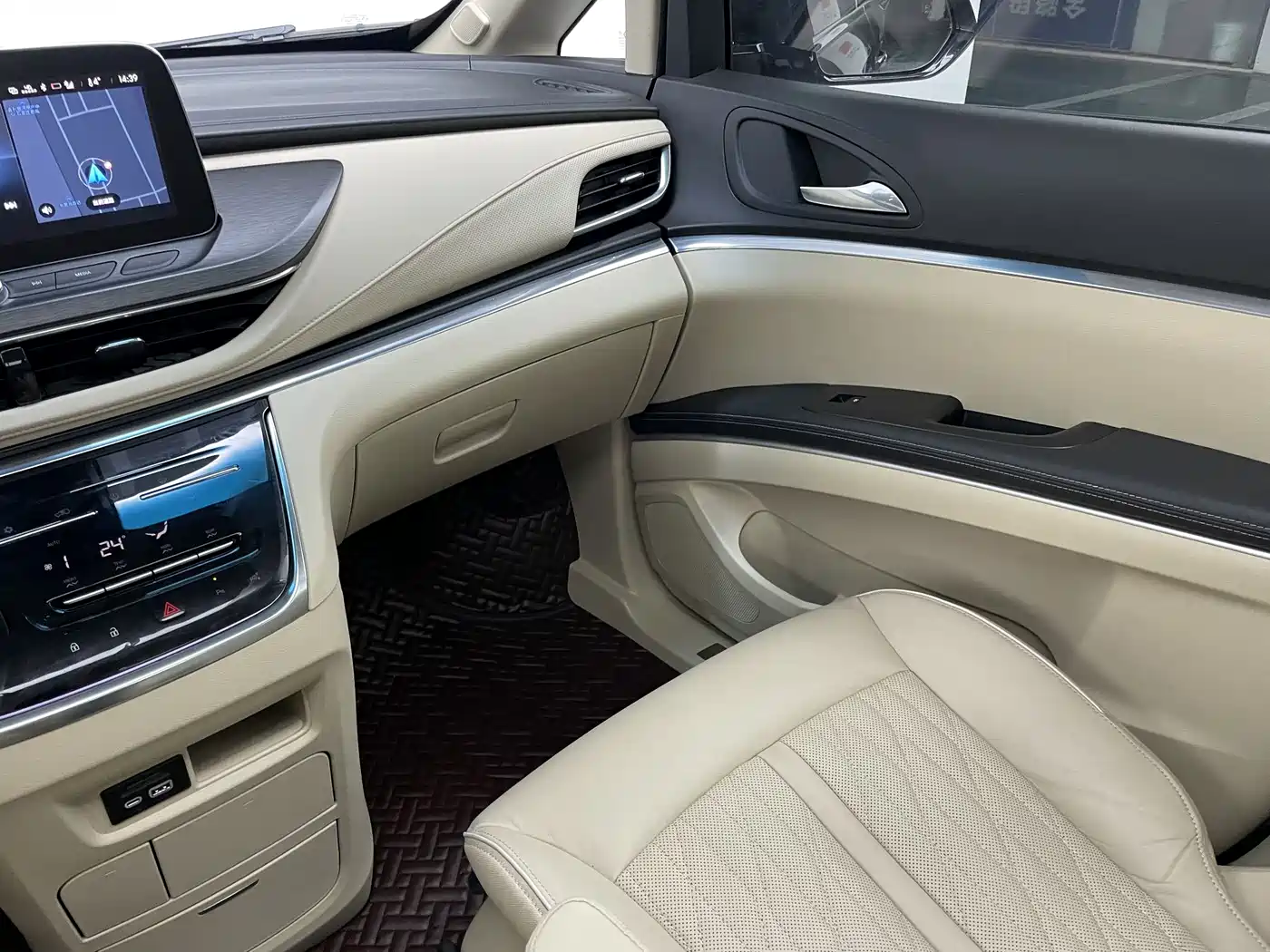 Buick GL8 2023 Land Business Class Smart Premium фото 21