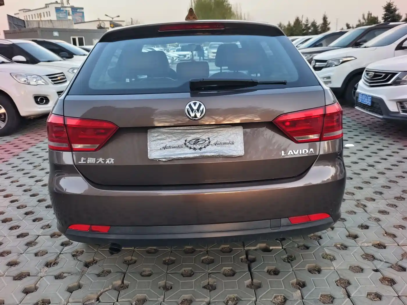 Volkswagen Lavida Tour 2013 1.6L Manual Trend Style фото 8