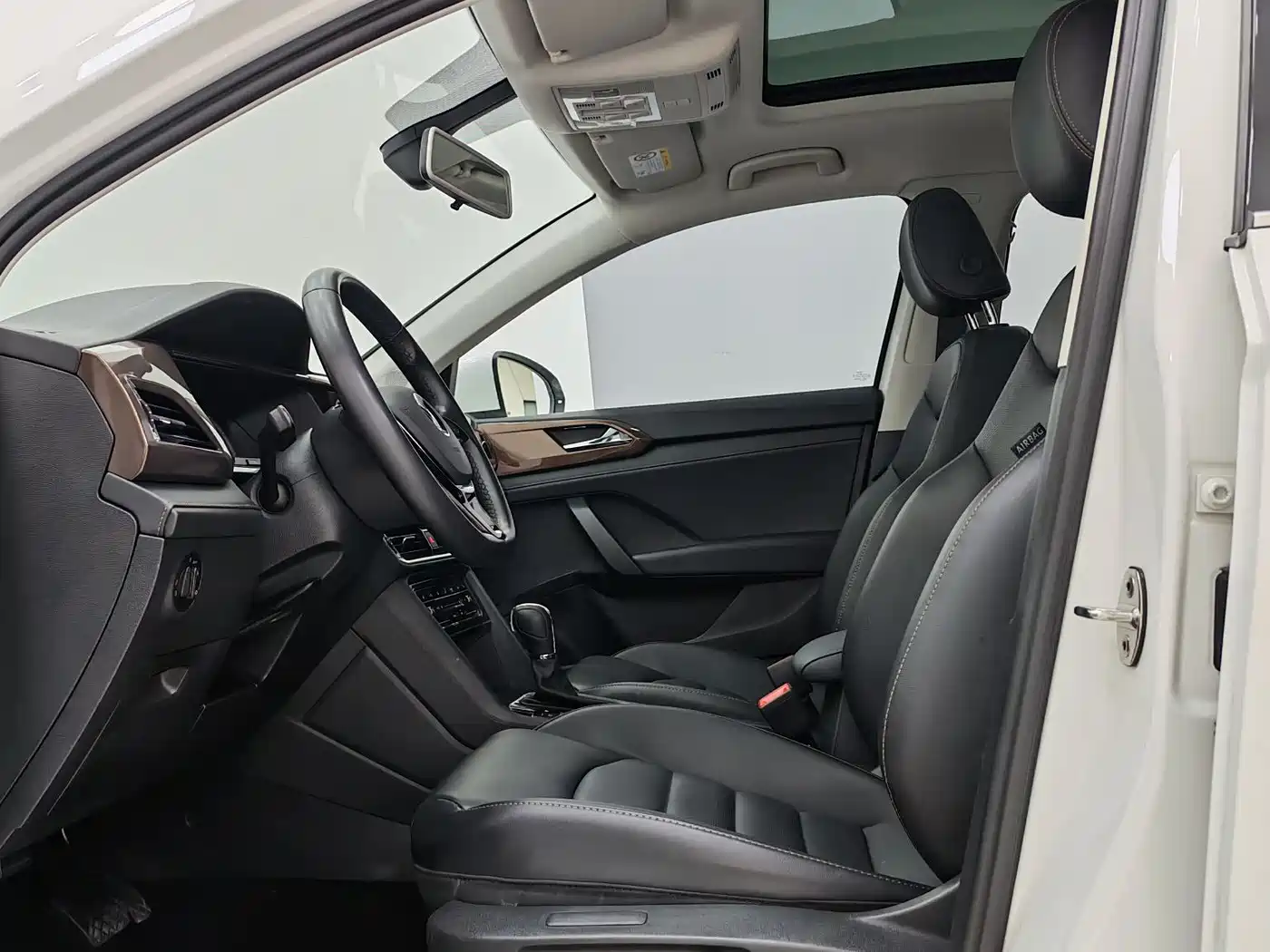 Volkswagen Tharu 2021 280TSI 2WD Luxury Plus фото 7