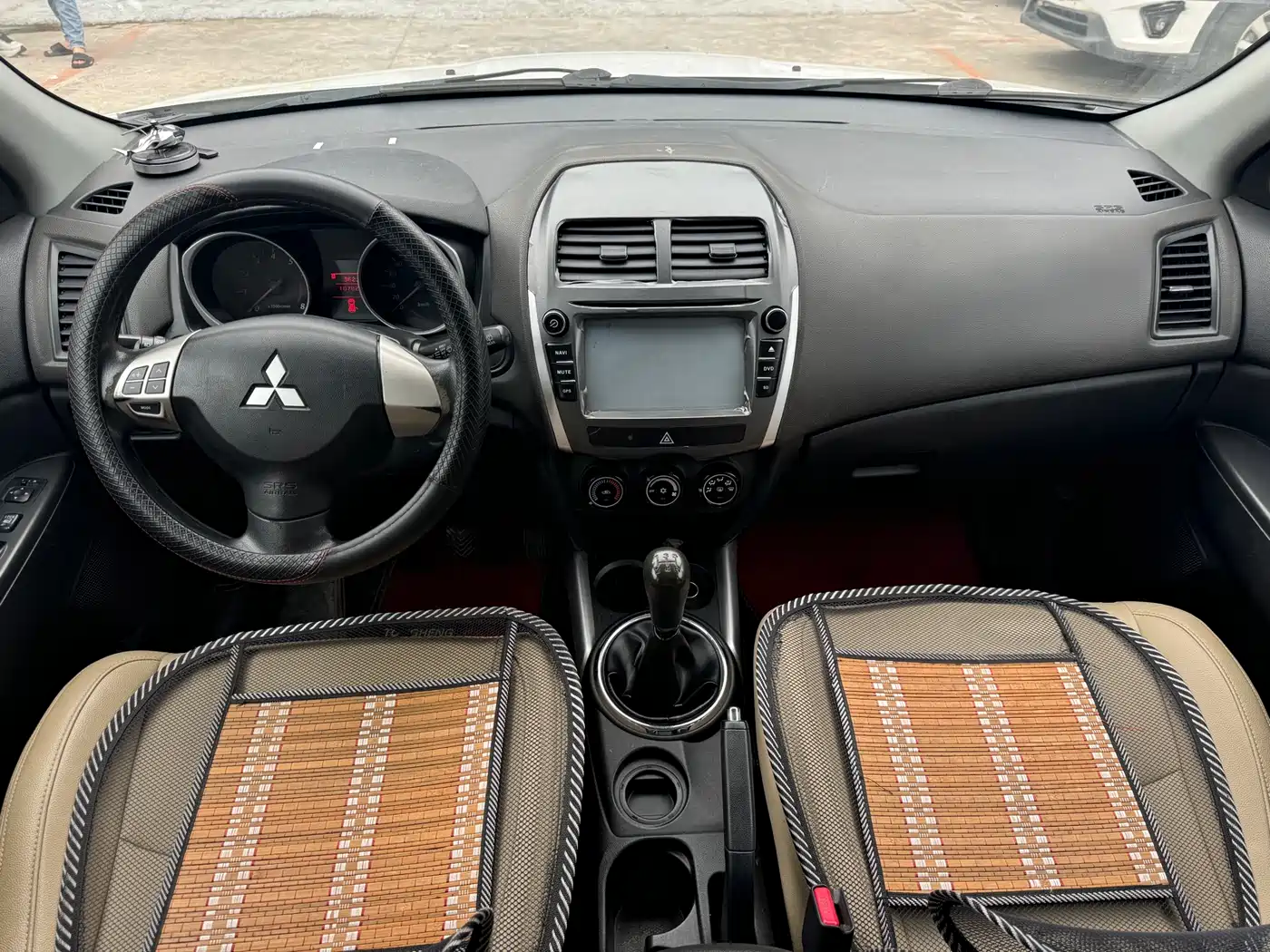 Mitsubishi ASX 2015 2013 1.6L Manual 2WD Standard