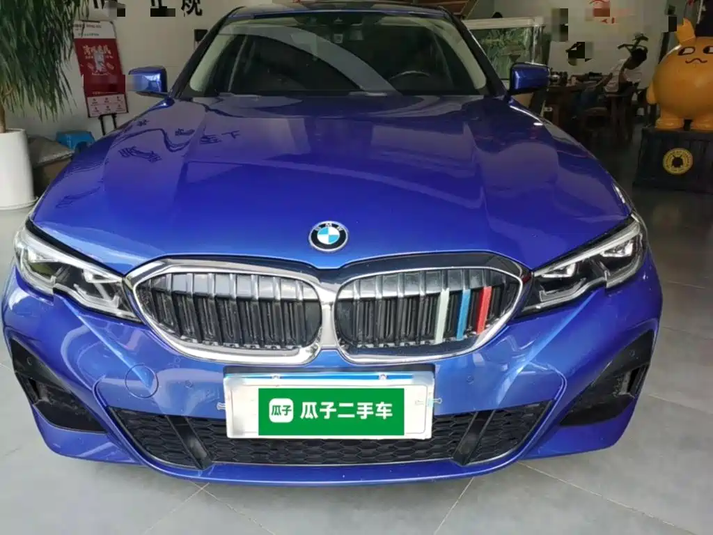 Photo 3 - BMW 3 Series