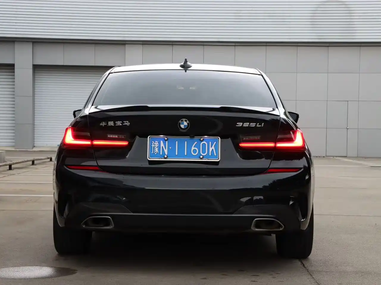 صورة 3 - BMW 3 Series