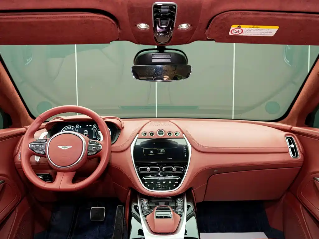 Aston Martin DBX 2023 2023 3.0T STRAIGHT-SIX