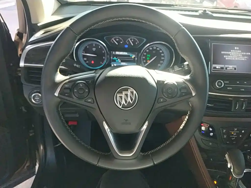 Фото 11 - Buick Envision Plus