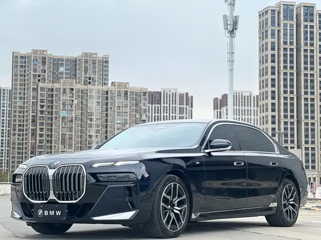 BMW 7 SERIES