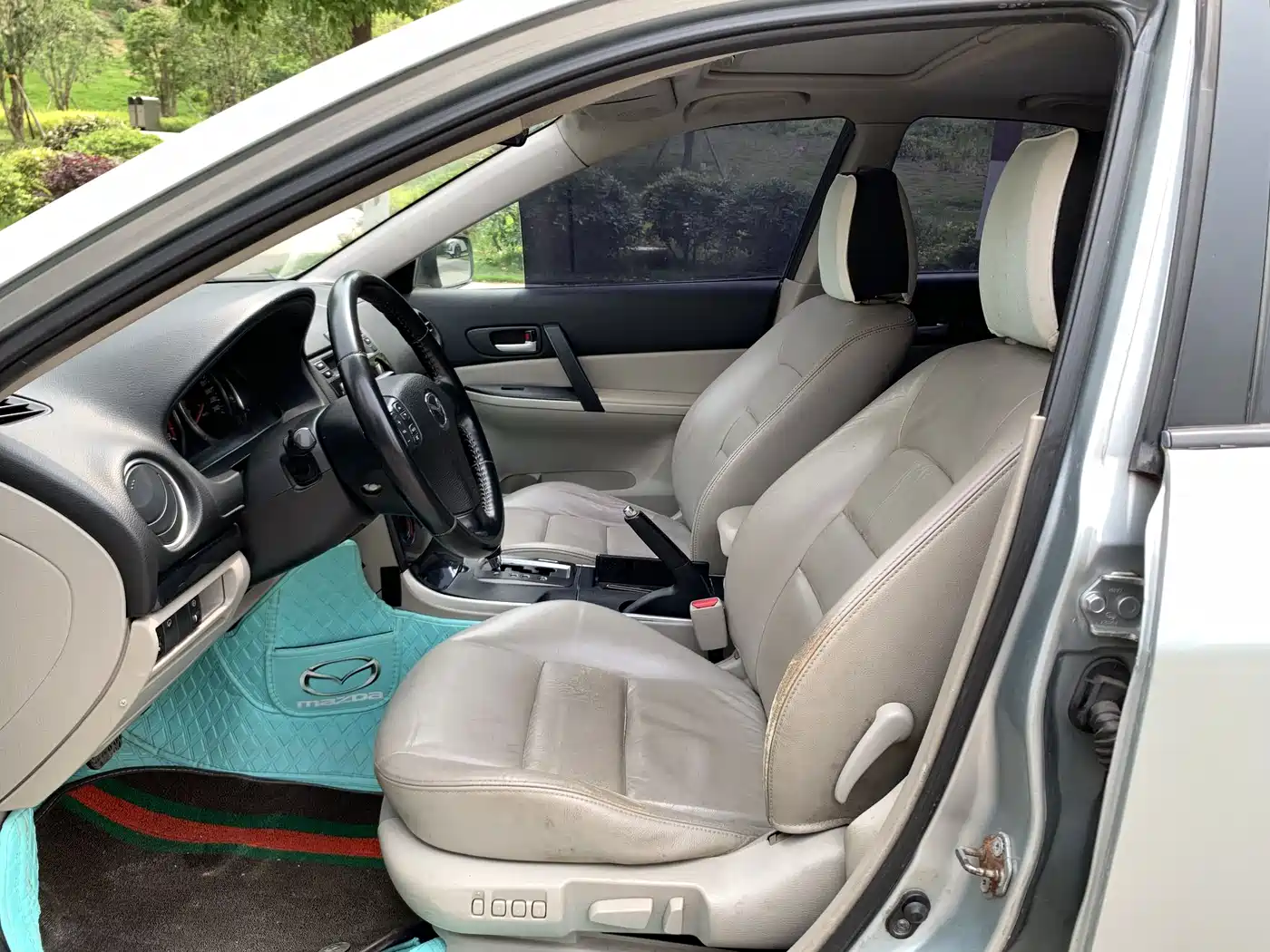 Photo 9 - Mazda 6