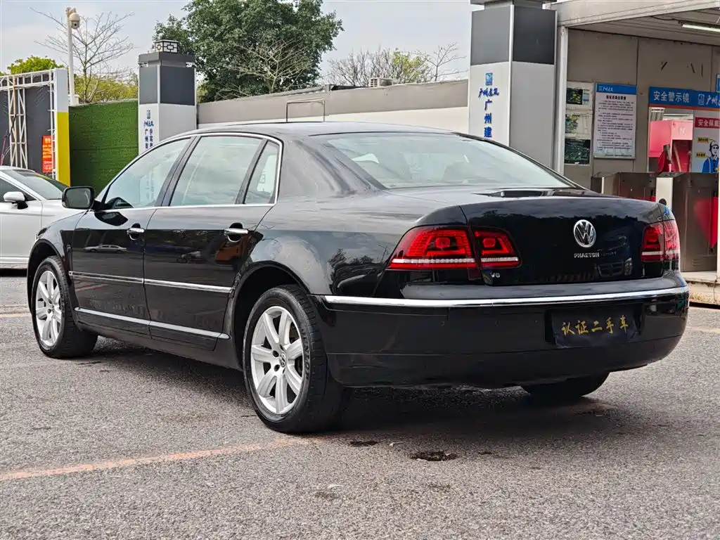 VOLKSWAGEN PHAETON