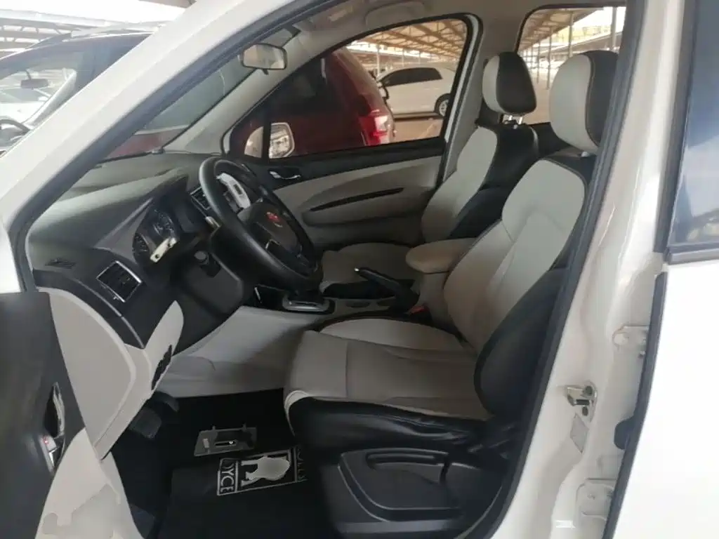 Dongfeng Fengxing Joyear XV 2017 2016 1.6L CVT Comfort