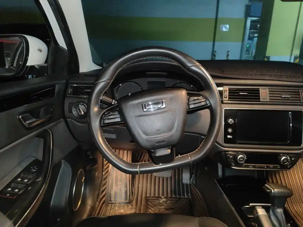 Qoros 3 2015 2014 Model Sedan 1.6T Automatic Premium