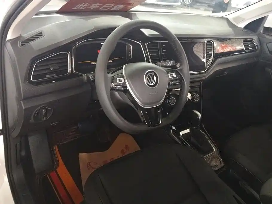 Volkswagen T-ROC 2022 2021 Facelift 280TSI DSG 2WD Comfort Smart Connect Edition