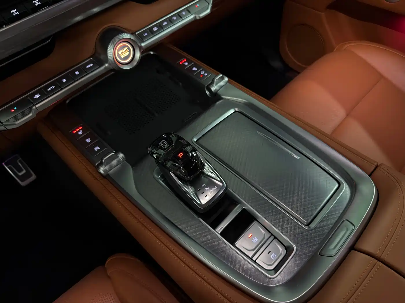 TANK TANK 700 NEW ENERGY