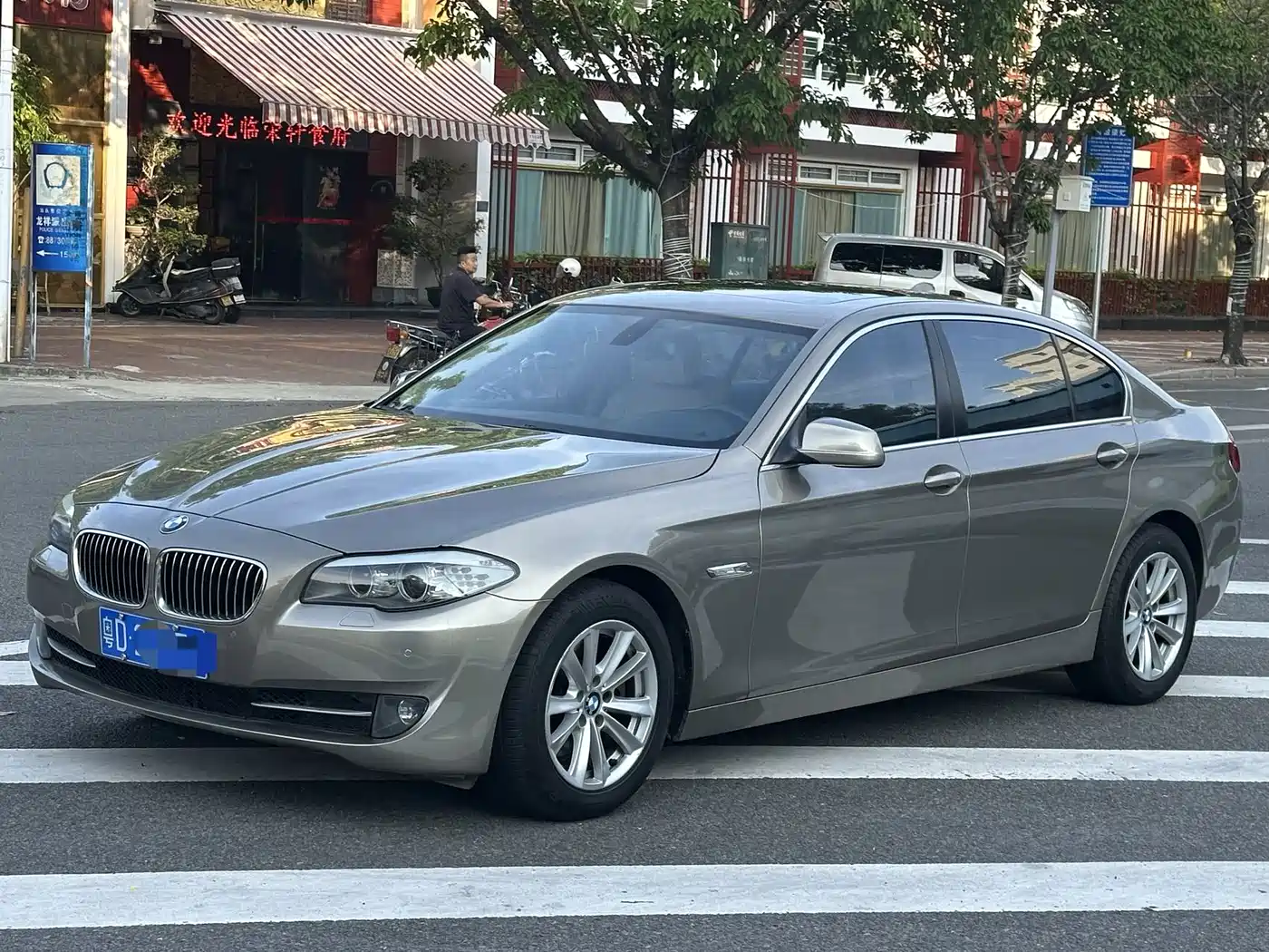 BMW 5 Series 2012 523Li Luxury