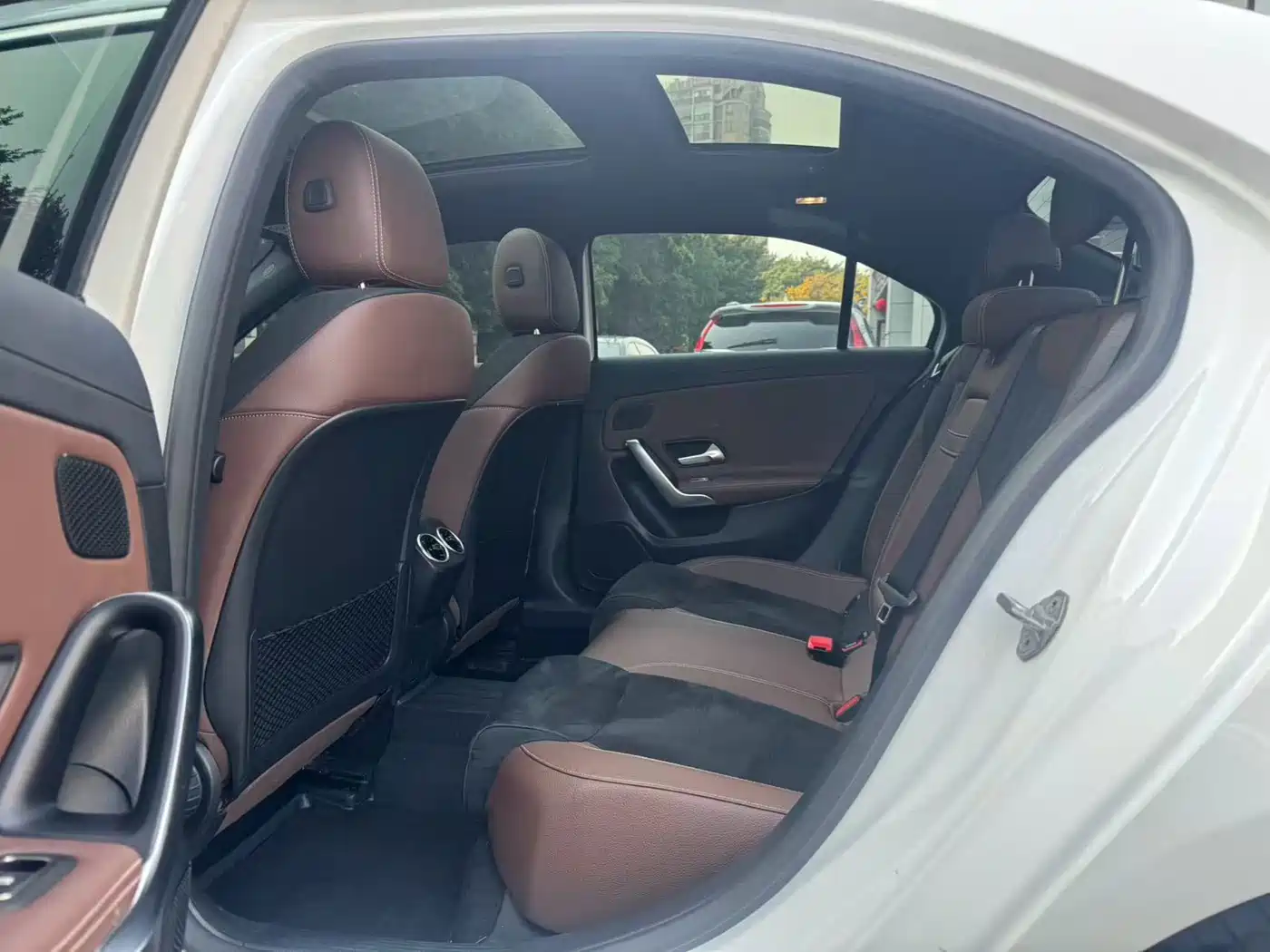 Mercedes-Benz A-Class 2019 A 180 L Sport Sedan фото 6