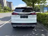 Фото 13 - Geely Atlas