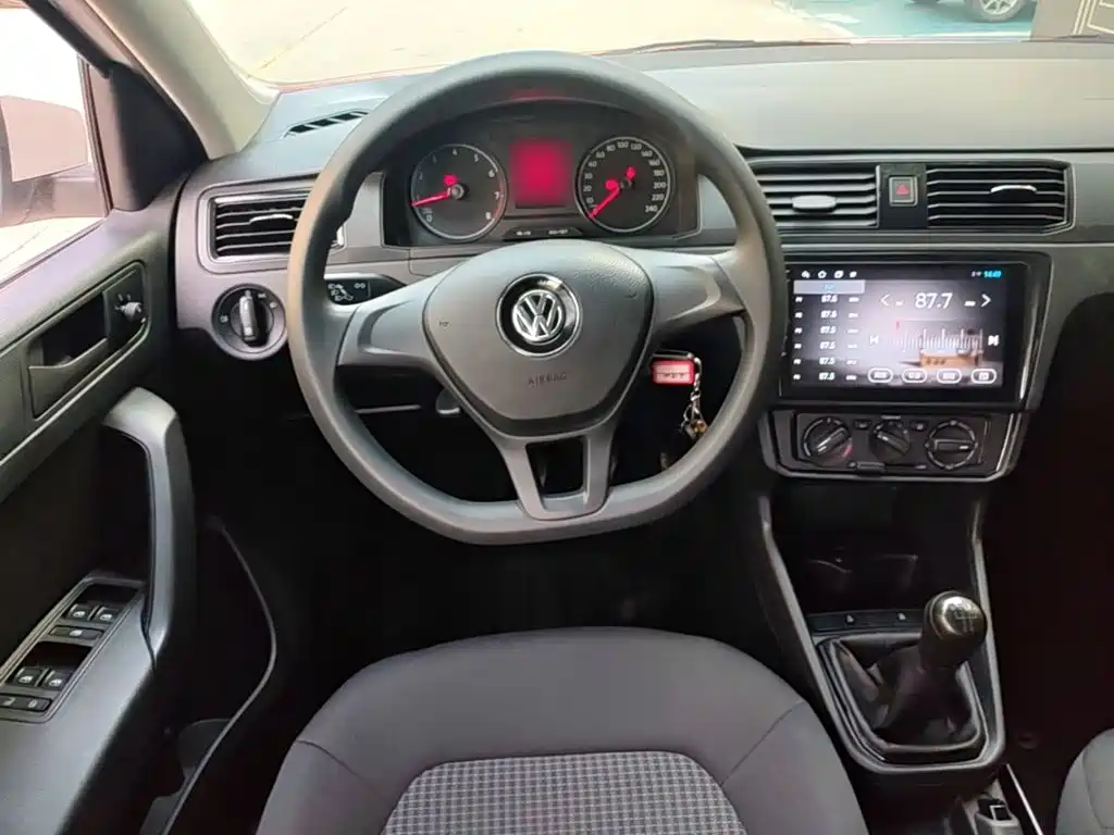 صورة 11 - Volkswagen Santana