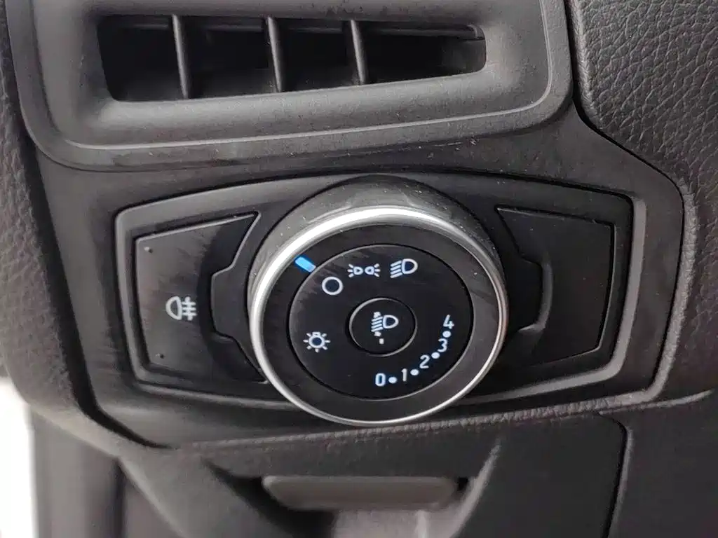 Photo 21 - Ford Focus