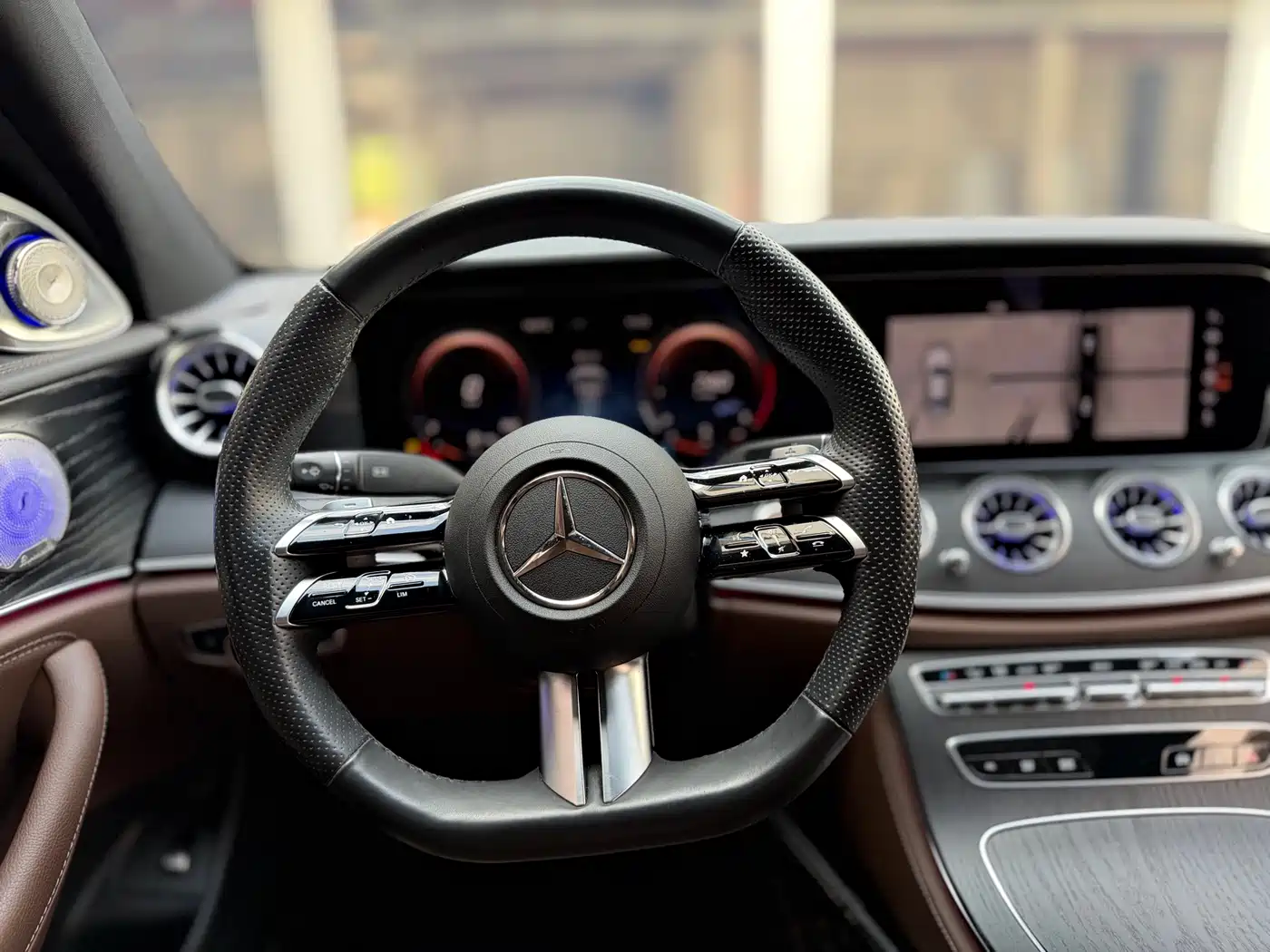 Mercedes-Benz E-Class 2023 E 300 L Sport Fashion фото 13