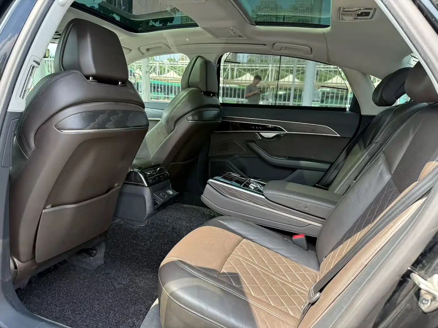 Фото 6 - Audi A8