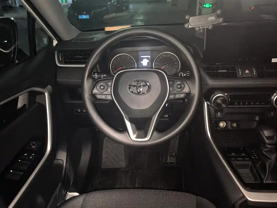 Toyota RAV4 Rongfang 2024 2.0L CVT FWD Urban Edition фото 15