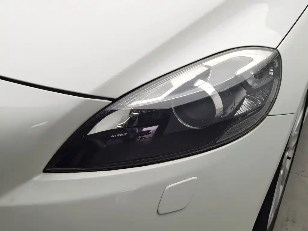 Volvo V40 2015 2015 1.6T Smart Comfort Edition