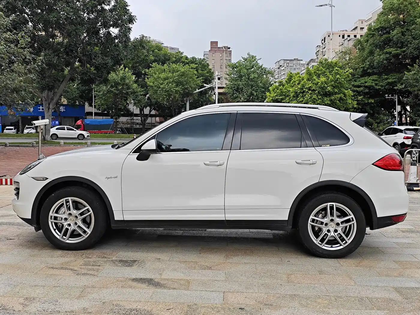 Photo 8 - Porsche Cayenne