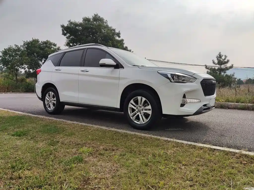 Фото 5 - Haval M6