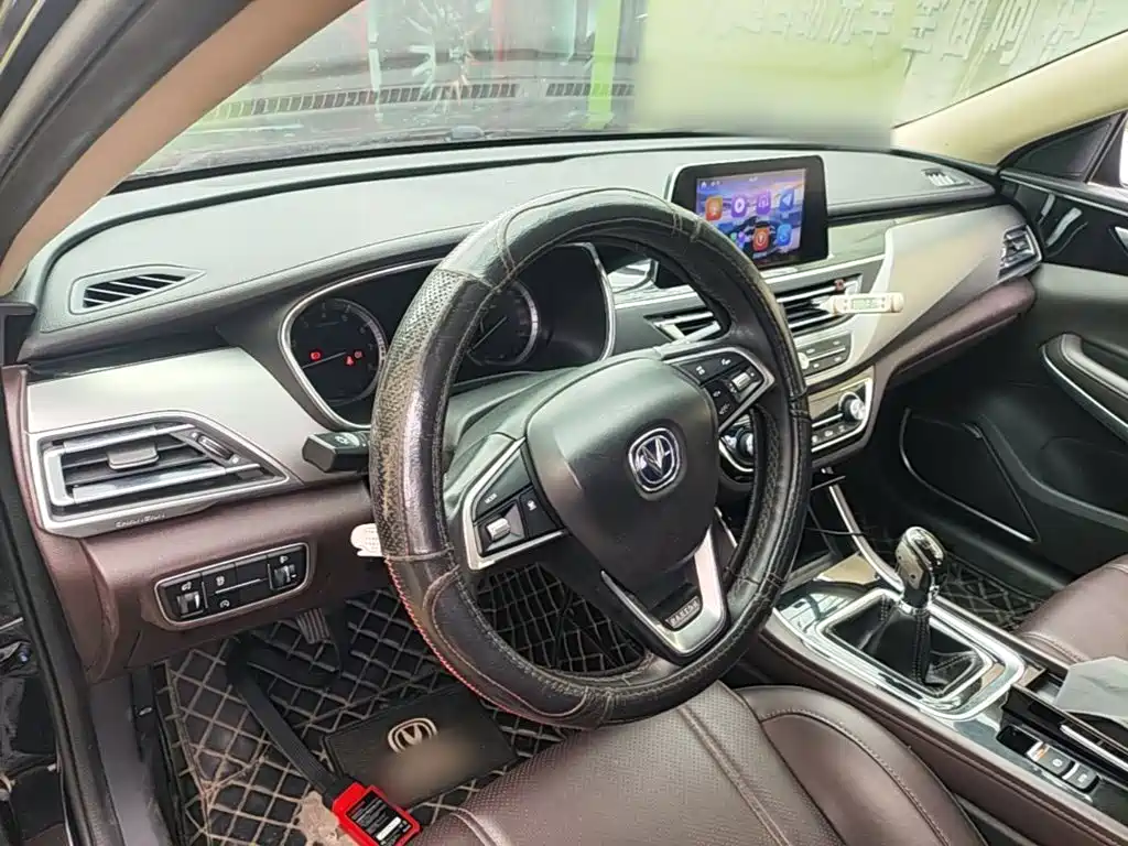 Changan Raeton CC 2019 2018 1.5T Manual Elegant China V