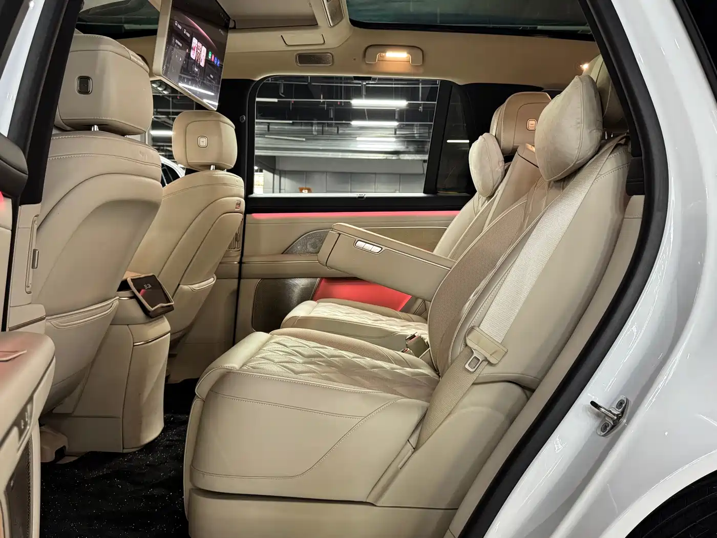 NIO ES8 2026 2025 Model 6-Seat Executive Luxury Edition