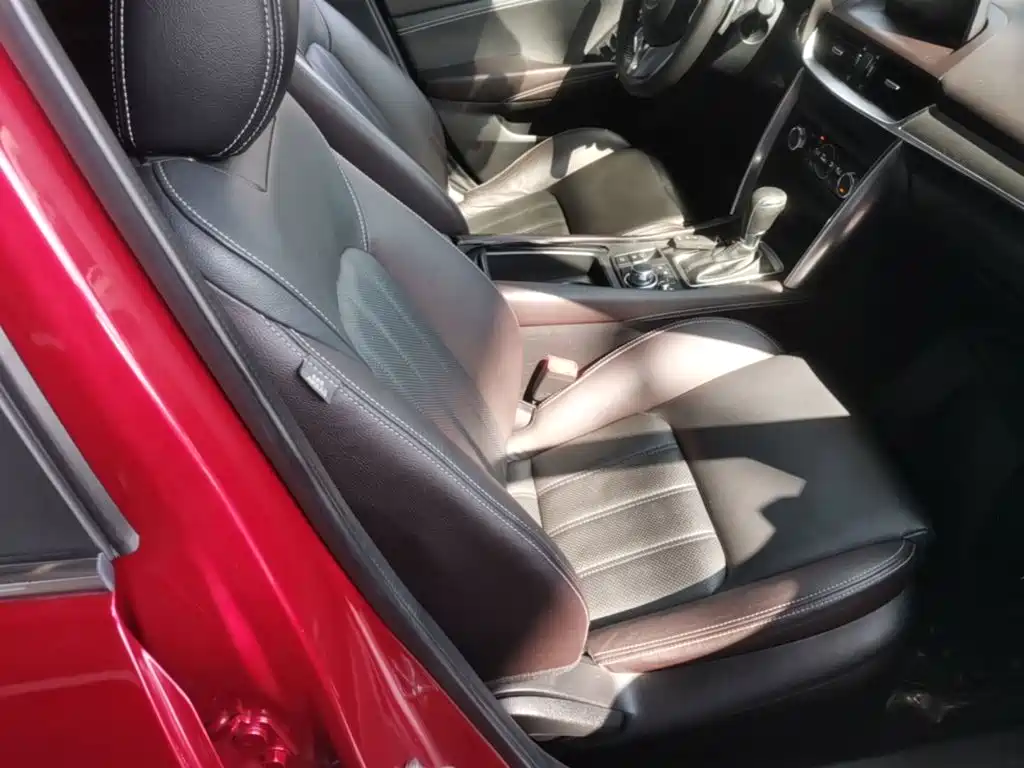Mazda CX-4 2016 2016 2.5L AWD Sky Passion Edition