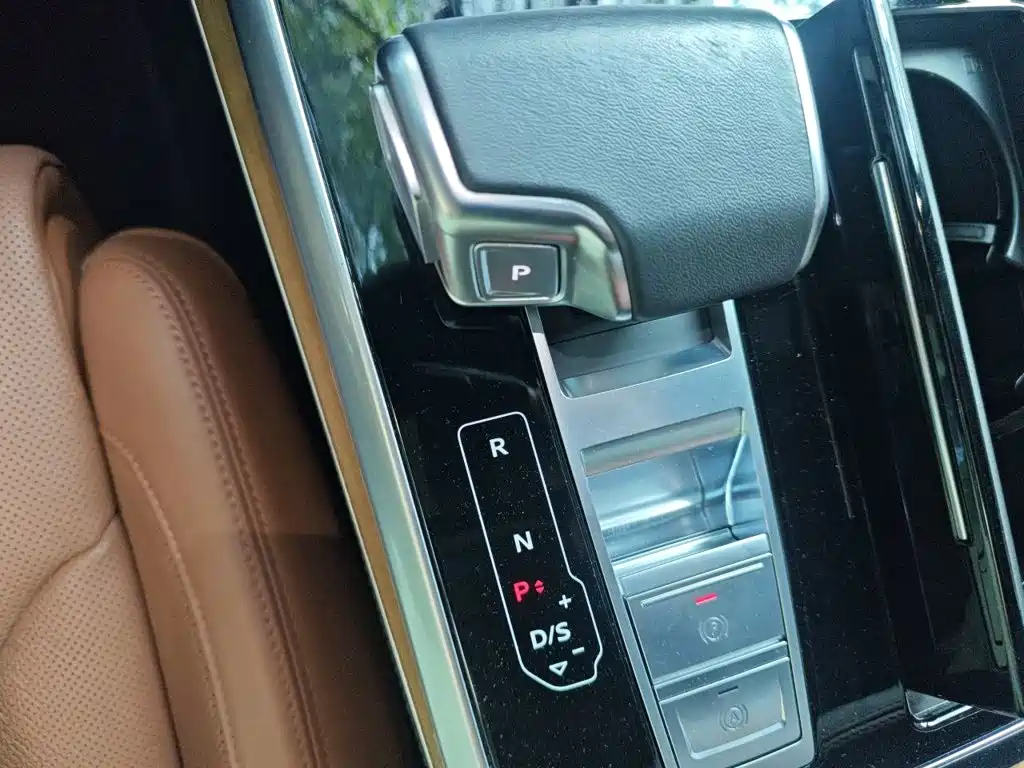 Фото 11 - Audi Q7