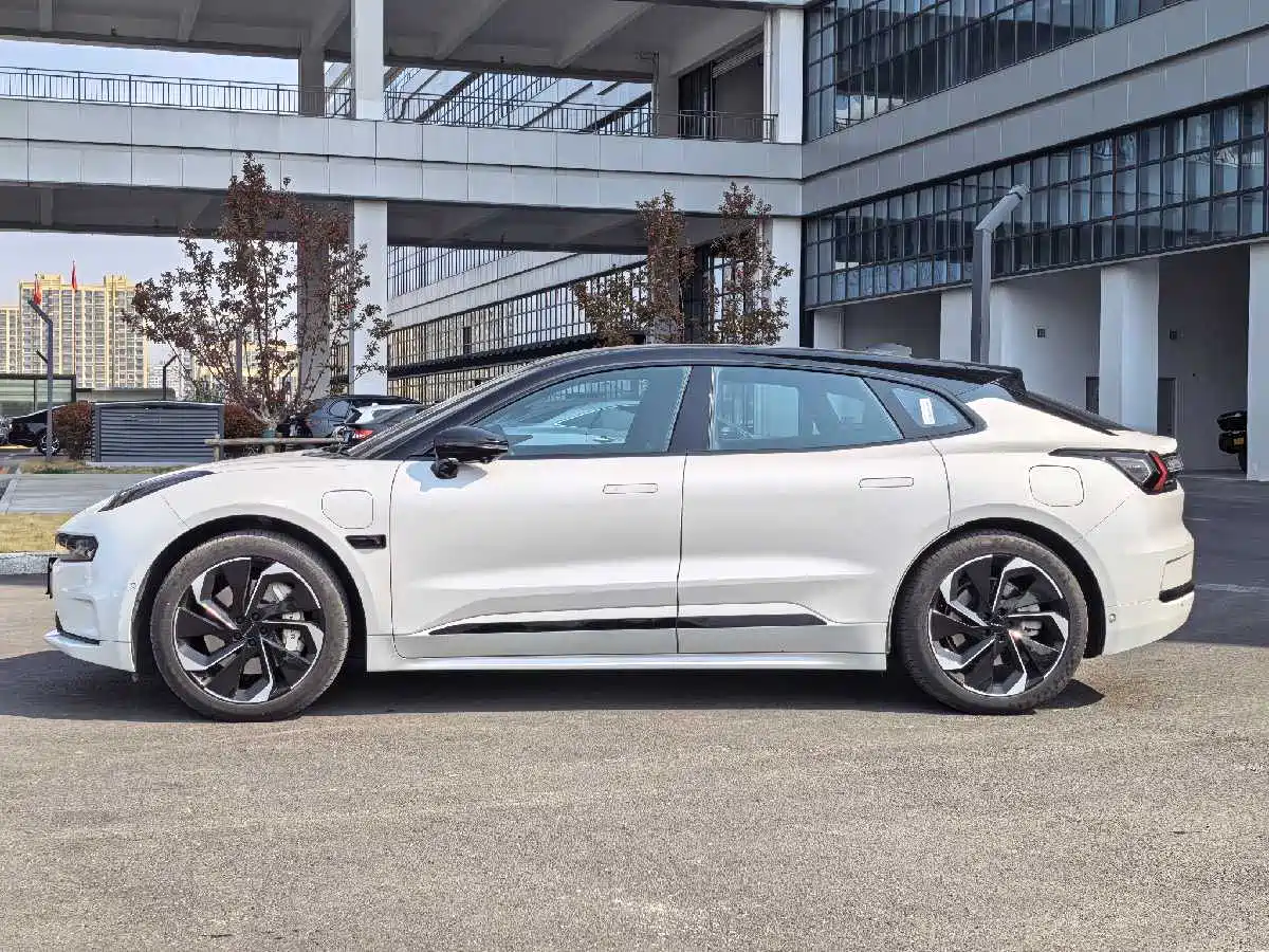 ZEEKR EXTREME KRYPTON 001