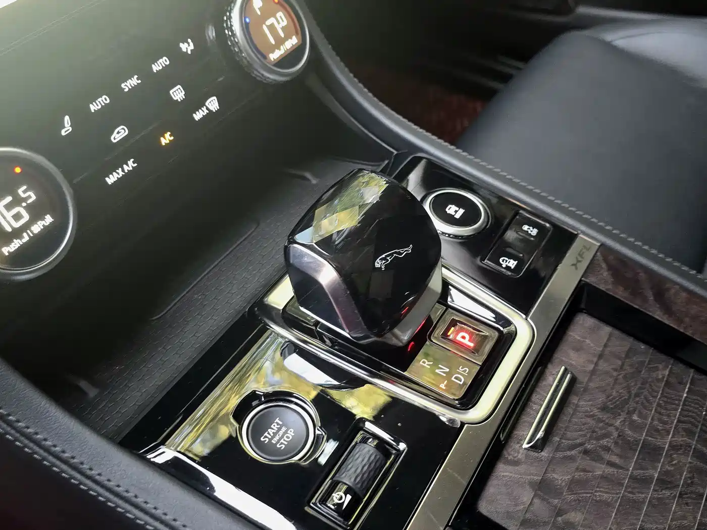 JAGUAR XFL