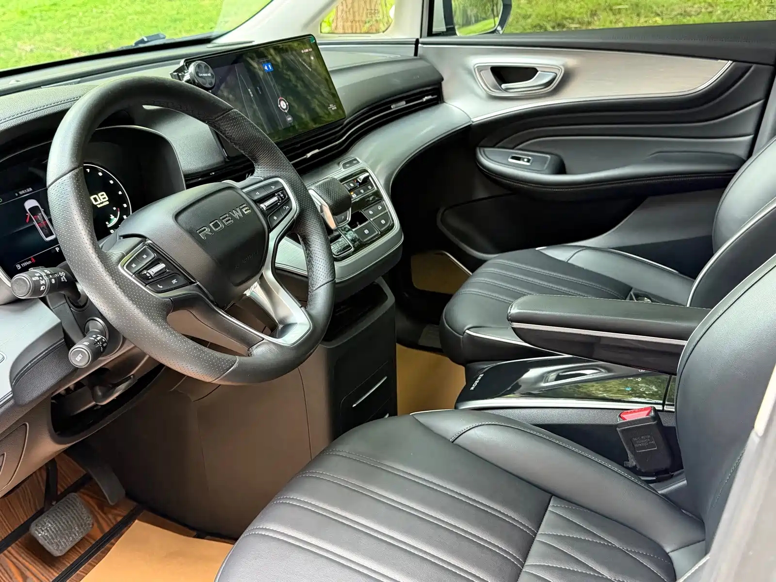 Фото 3 - Roewe iMAX8