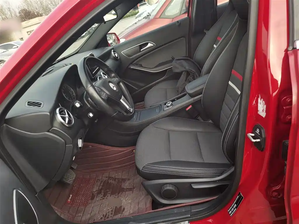 Mercedes-Benz A-Class (Import) 2015 A 180 фото 15