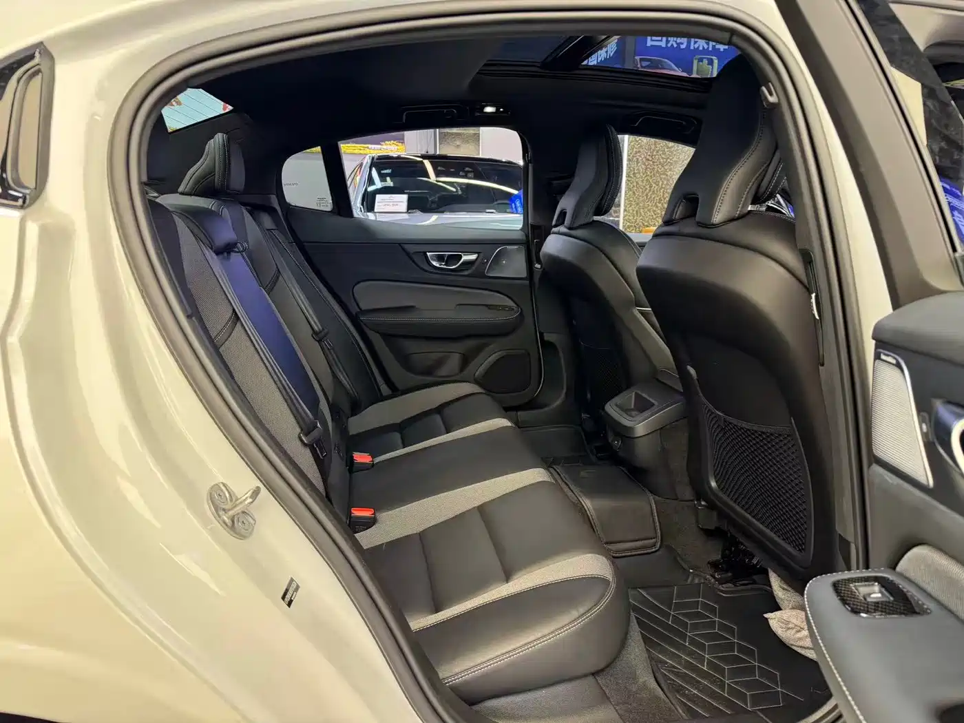 Volvo S60 2024 2025 B4 Smart Elite Sport Edition