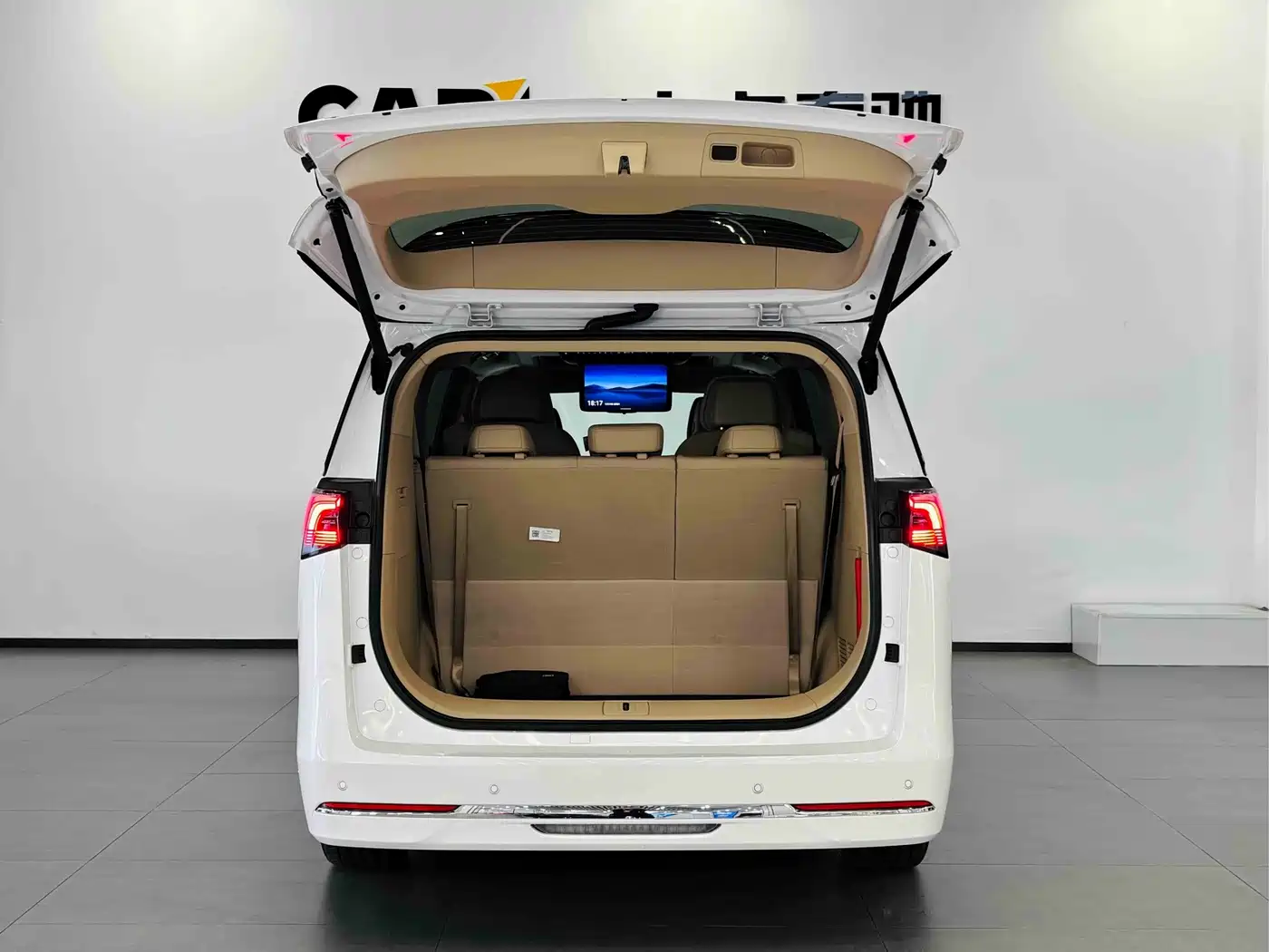Buick GL8 New Energy 2025 2025 Land Honor Premium Edition 7-Seater