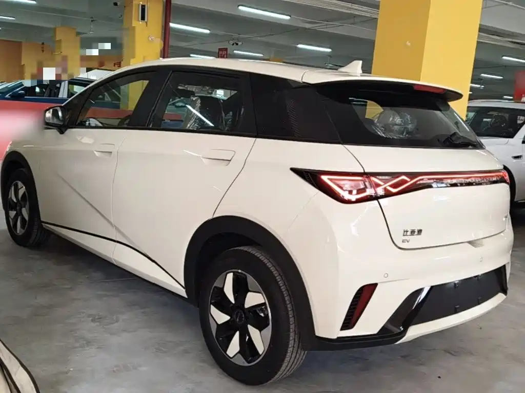 2026 BYD Dolphin
