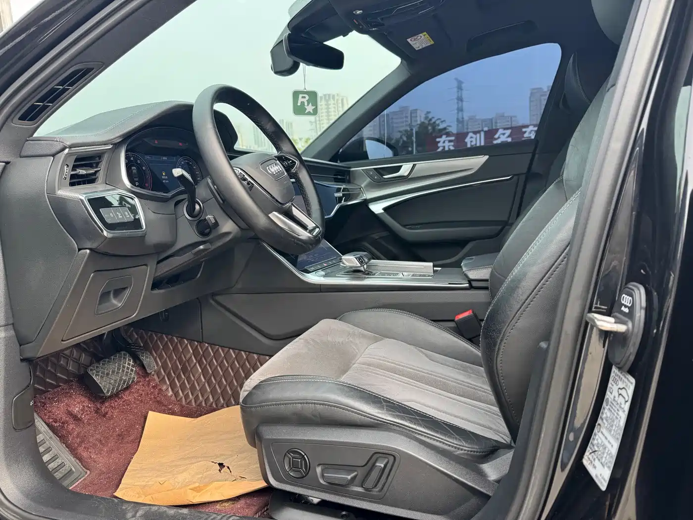 Фото 7 - Audi A6L